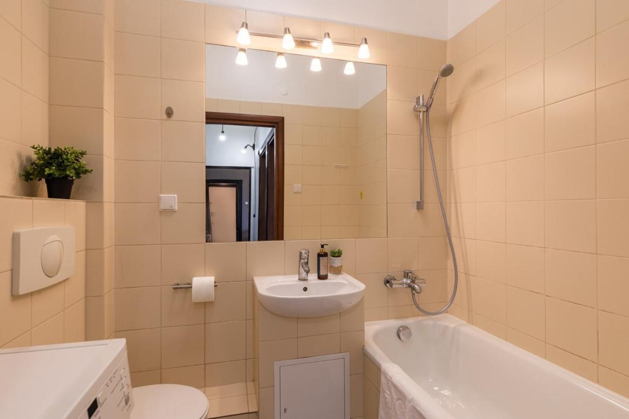 Rent Like Home - Emilii Plater 47 Βαρσοβία Εξωτερικό φωτογραφία